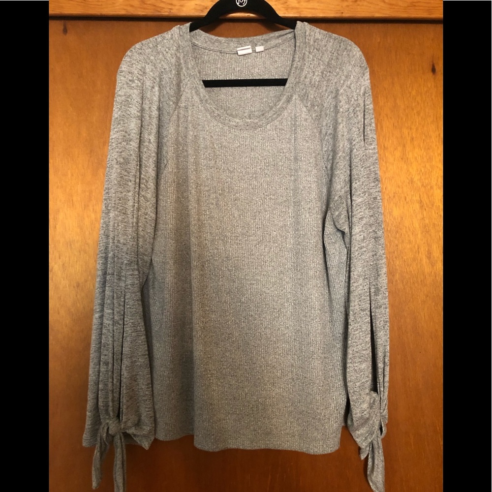 GAP wide arm sweater